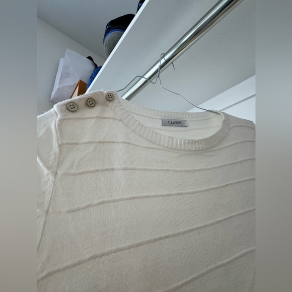 Ribbed light sweater - Picture 2 of 3